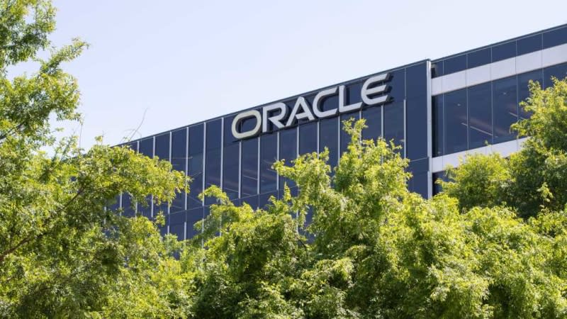 Oracle adds a semantic layer to ground AI agents in the...